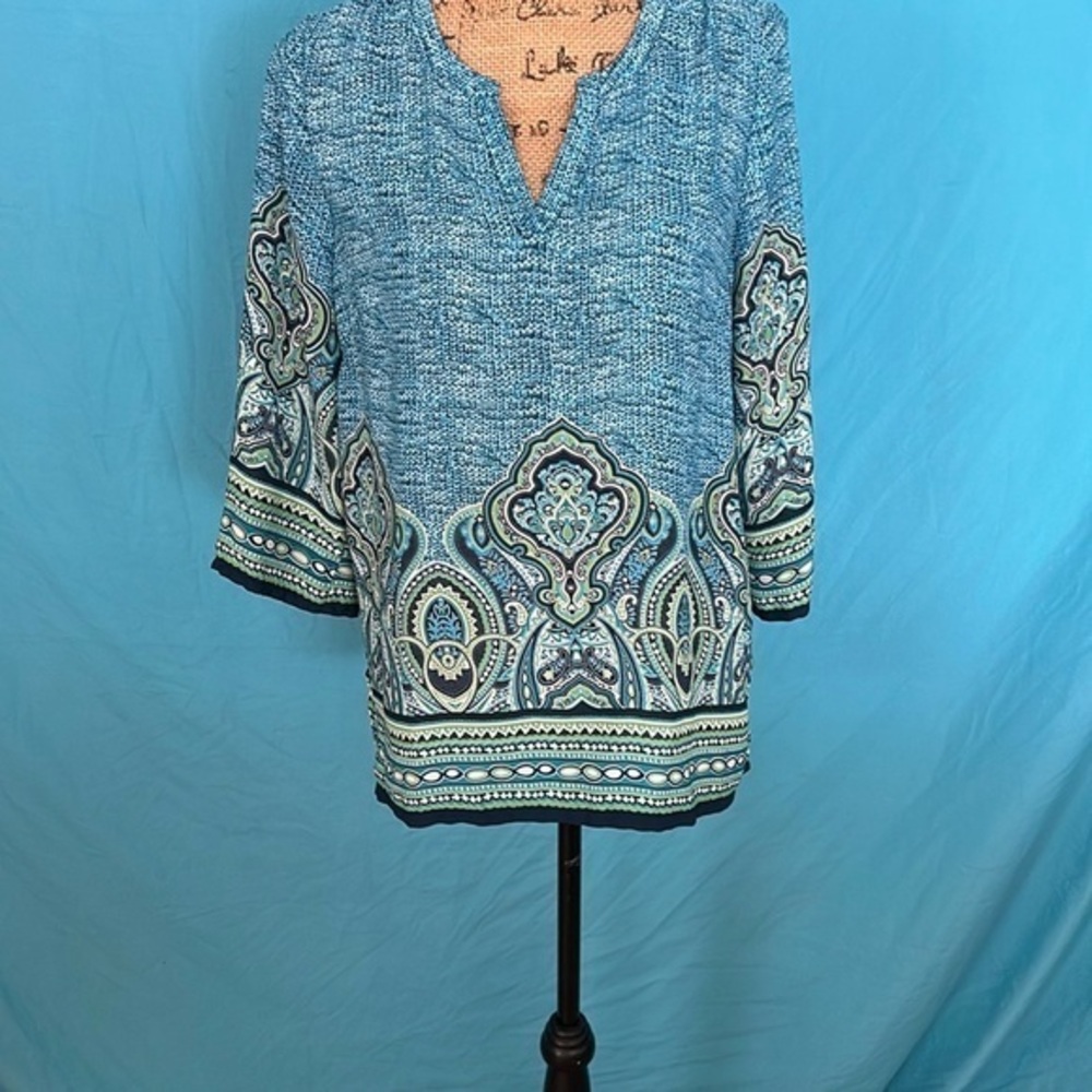 Blue and White Relaxed 3/4 Sleeve Tunic